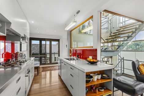 Photo of property in 1/38 Ferry Street, Seatoun, Wellington, 6022