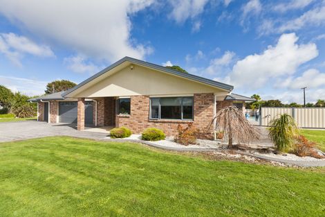 Photo of property in 16 Cairn Way, Te Kamo, Kamo, 0185