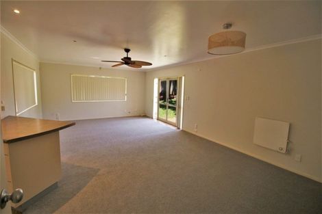 Photo of property in 100 Dixon Road, Glenview, Hamilton, 3206