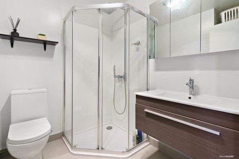 Photo of property in 23/11 Ray Small Drive, Papakura, 2110