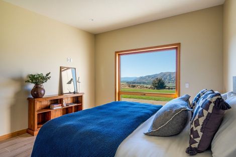 Photo of property in 2 Miharo Lane, Queensberry, Cromwell, 9383
