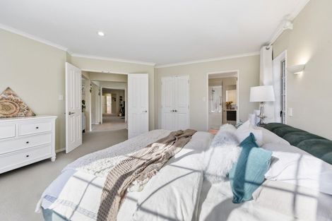 Photo of property in 12 San Jose Rise, Shamrock Park, Auckland, 2016