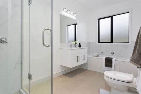 Photo of property in 12 Hehan Close, Cambridge, 3434