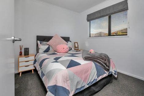 Photo of property in 33 Ocean View Rise, Ruakaka, 0116