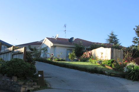 Photo of property in 2/42 De Havilland Drive, Goodwood Heights, Auckland, 2105
