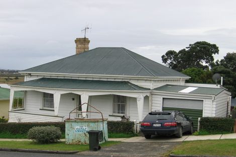 Photo of property in 8 Karaka Street, Helensville, 0800