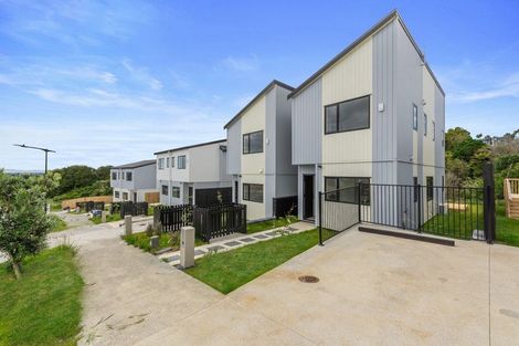 Photo of property in 49a Crestview Rise, Papakura, 2110