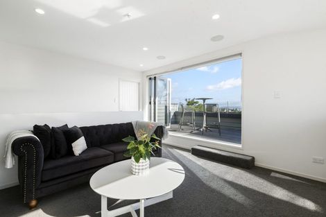Photo of property in 27 Hemi Street, Narrow Neck, Auckland, 0622