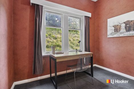 Photo of property in 32 Adderley Terrace, Ravensbourne, Dunedin, 9022