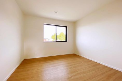 Photo of property in 2c/3 Blanc Road, Silverdale, 0932
