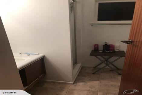 Photo of property in 100 Main Road, Waikanae, 5036