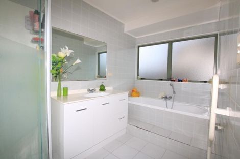 Photo of property in 7 Lanham Lane, Massey, Auckland, 0614