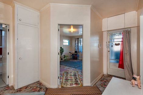 Photo of property in 102 Yaldhurst Road, Sockburn, Christchurch, 8042