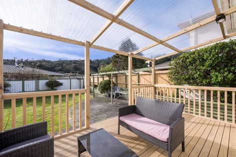 Photo of property in 18 Helvetia Grove, Naenae, Lower Hutt, 5011