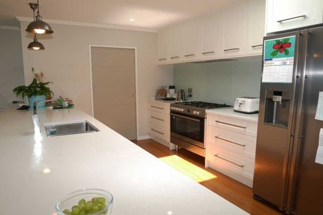 Photo of property in 36 San Priamo Place, Paraparaumu Beach, Paraparaumu, 5032