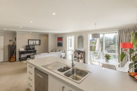 Photo of property in 23 Mahia Lane, Waikanae, 5036