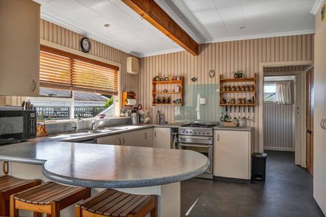 Photo of property in 125 Seaview Road, Westown, New Plymouth, 4310
