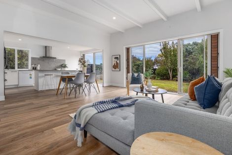 Photo of property in 92 Michael Road, Paraparaumu Beach, Paraparaumu, 5032