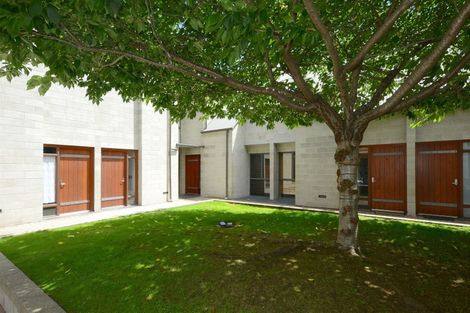 Photo of property in 4/868 Colombo Street, Christchurch Central, Christchurch, 8013