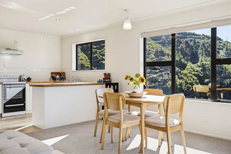 Photo of property in 11 Angle Street, Picton, 7220
