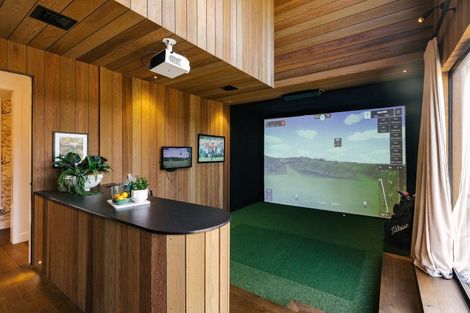 Photo of property in 71 Kanuka Drive, Hokowhitu, Palmerston North, 4410
