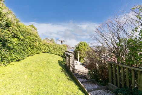 Photo of property in 25 Rangoon Street, Khandallah, Wellington, 6035