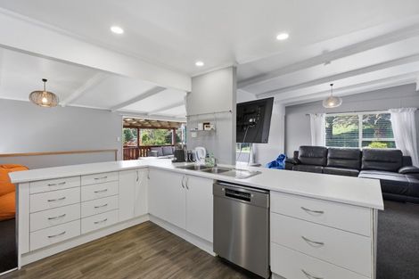 Photo of property in 49 Ngakoti Street, Urenui, 4375