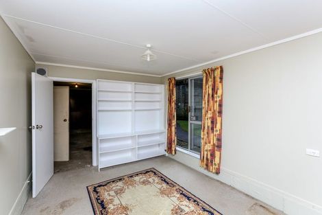 Photo of property in 6 Sycamore Grove, Lower Vogeltown, New Plymouth, 4310
