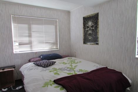 Photo of property in 19 Speargrass Grove, Timberlea, Upper Hutt, 5018