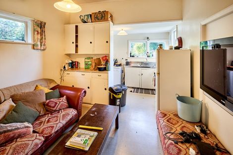 Photo of property in 46 Northland Road, Northland, Wellington, 6012
