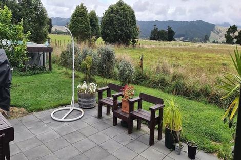 Photo of property in 131 Arapaepae Road South, Levin, 5571