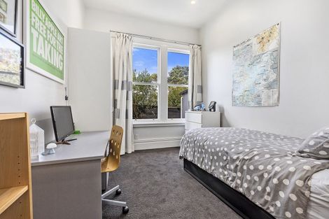 Photo of property in 69 Creswick Terrace, Northland, Wellington, 6012