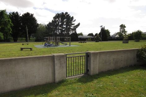 Photo of property in 52 Evergreen Crescent, Trentham, Upper Hutt, 5018