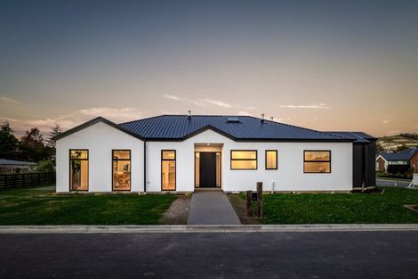 Photo of property in 2 Coe Street, Halswell, Christchurch, 8025