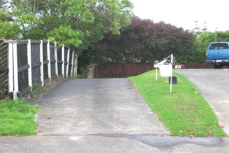 Photo of property in 11 George Herring Place, Glen Eden, Auckland, 0602