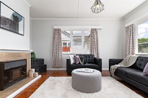 Photo of property in 13 Mcgregor Crescent, Masterton, 5810