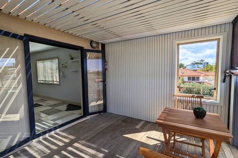 Photo of property in 19 Millstream Drive, Henderson, Auckland, 0610