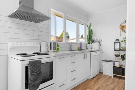 Photo of property in 9 Panair Crescent, Hillcrest, Hamilton, 3216