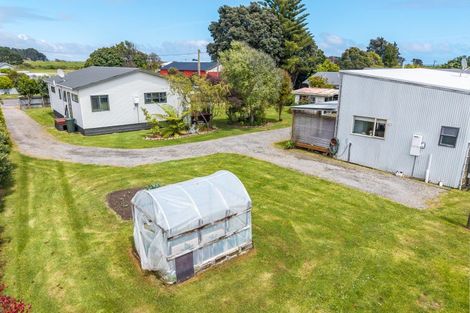 Photo of property in 22 Kiharoa Street, Otaki Beach, Otaki, 5512