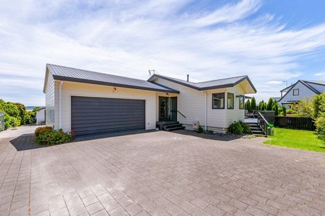 Photo of property in 13 Kurupae Road, Hilltop, Taupo, 3330