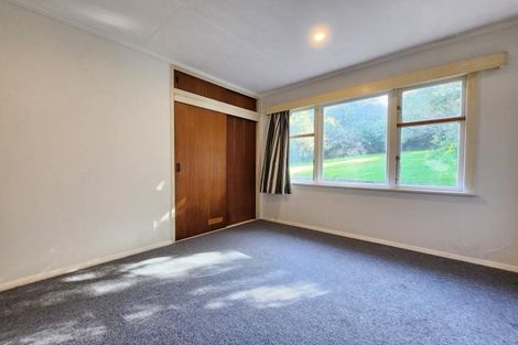 Photo of property in 118 Broderick Road, Johnsonville, Wellington, 6037
