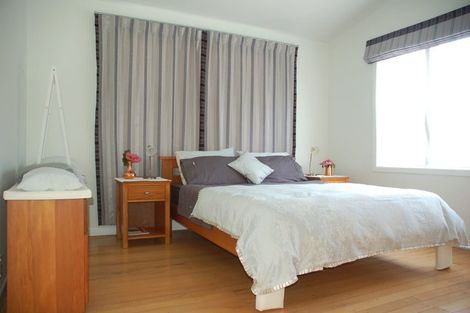 Photo of property in 28 James Mcleod Road, Shelly Beach, Helensville, 0874