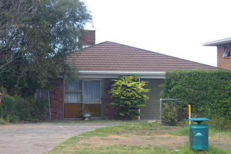 Photo of property in 1/465a Glenfield Road, Glenfield, Auckland, 0629