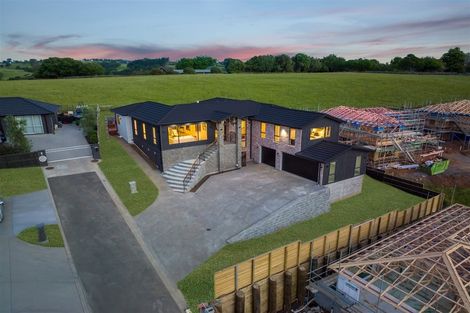 Photo of property in 118 Lisle Farm Drive, Pukekohe, 2120