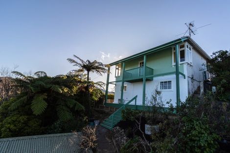 Photo of property in 12 Veronica Street, Brooklyn, Wellington, 6021