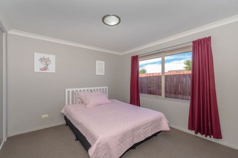 Photo of property in 10 Alderwick Place, Rototuna North, Hamilton, 3210