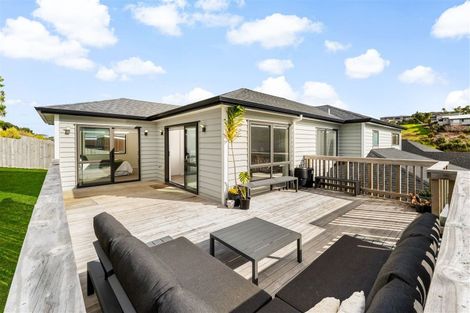 Photo of property in 9 Kahu Close, Orewa, 0931