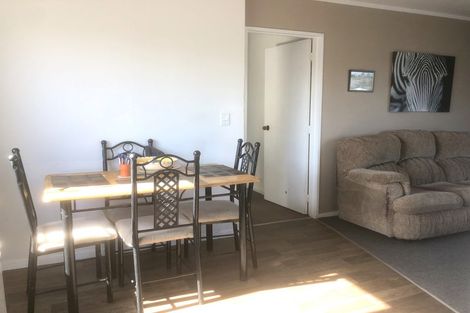 Photo of property in 16 Holt Place, Waipukurau, 4200