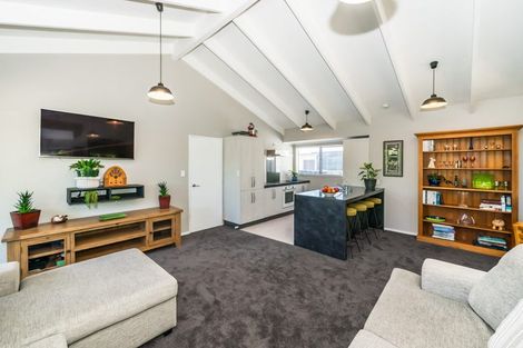 Photo of property in 11 Sunburst Court, Paraparaumu Beach, Paraparaumu, 5032