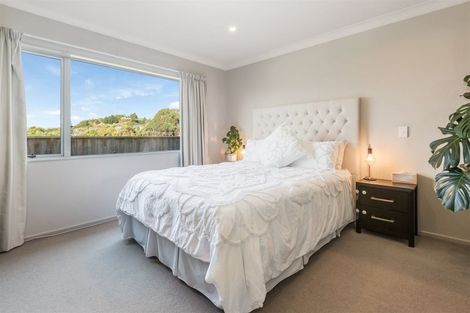 Photo of property in 14 Moonraker Place, Whitby, Porirua, 5024